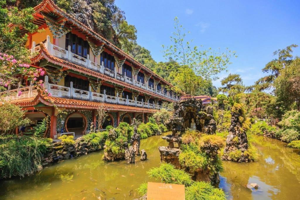 The Pines Hotel Kampung Kuala Terla Eksteriør billede